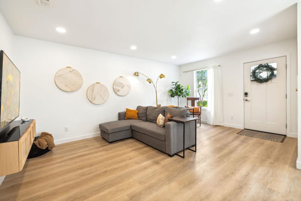 Good Morgen Haus-2 Mi to UofA & 3 Mi to DT House in Fayetteville