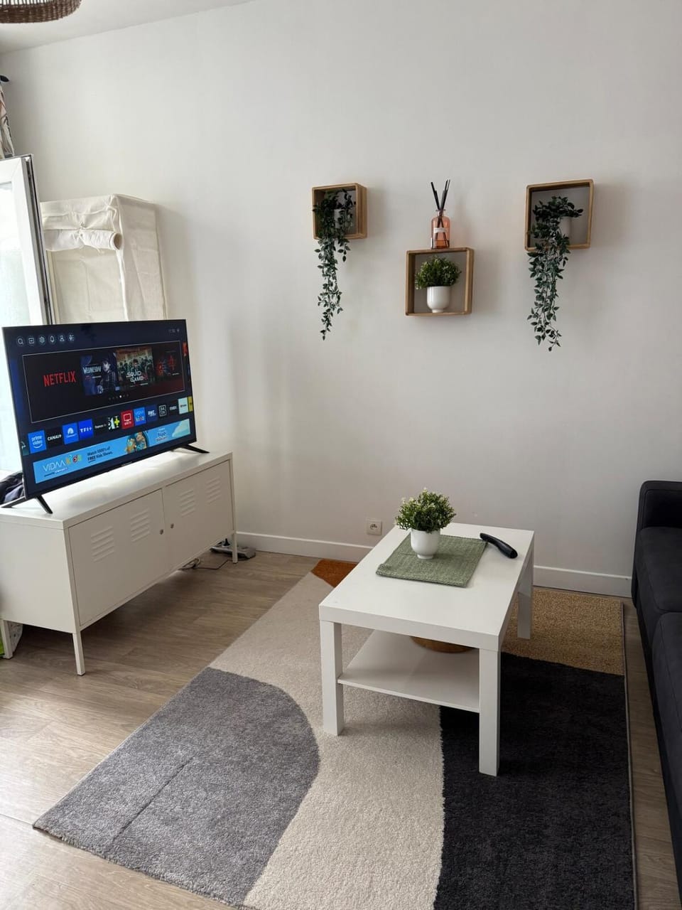 TV and multimedia, Living room, Seating area