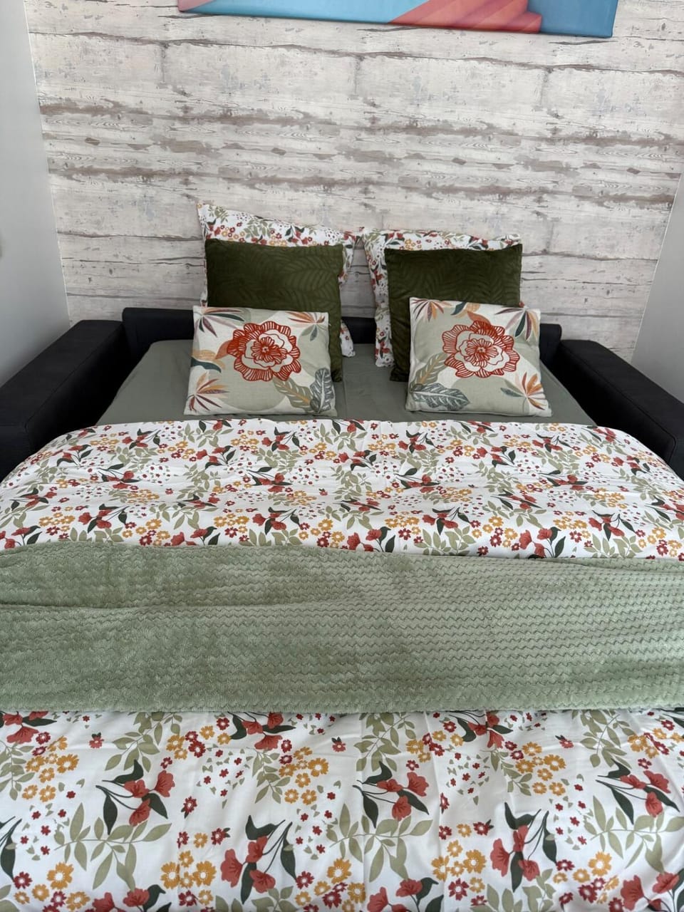 Bed, Photo of the whole room