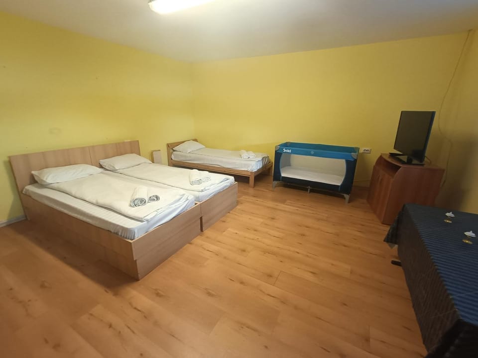 Bed, Bedroom, cot