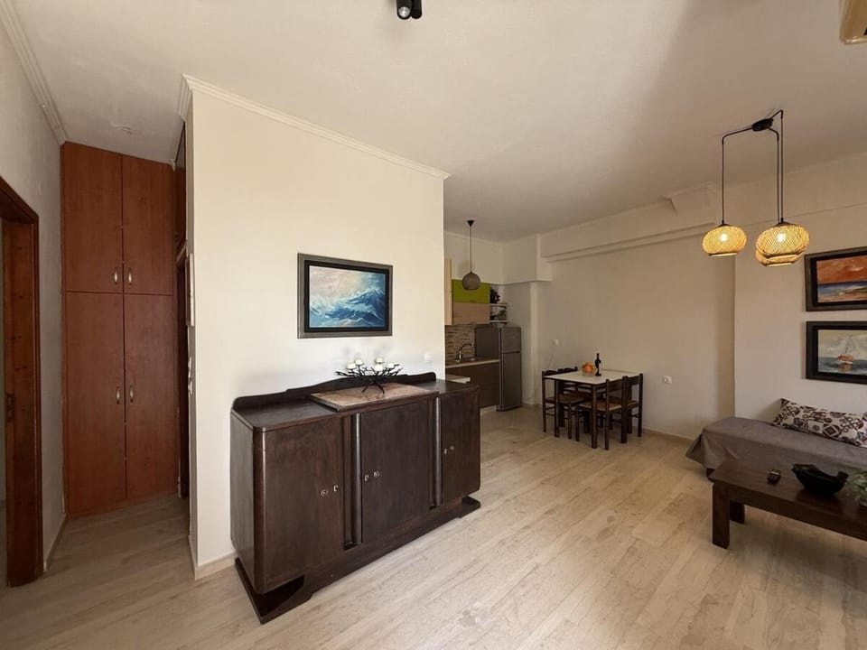 TV and multimedia, Kitchen or kitchenette, Dining area