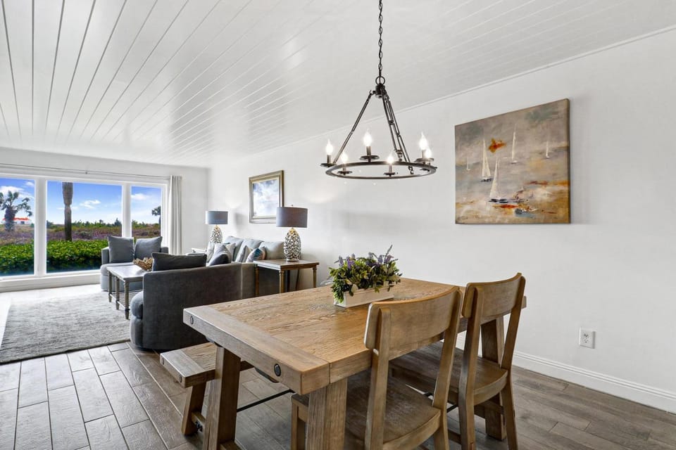 109 Shorewood Place Villa in South Forest Beach