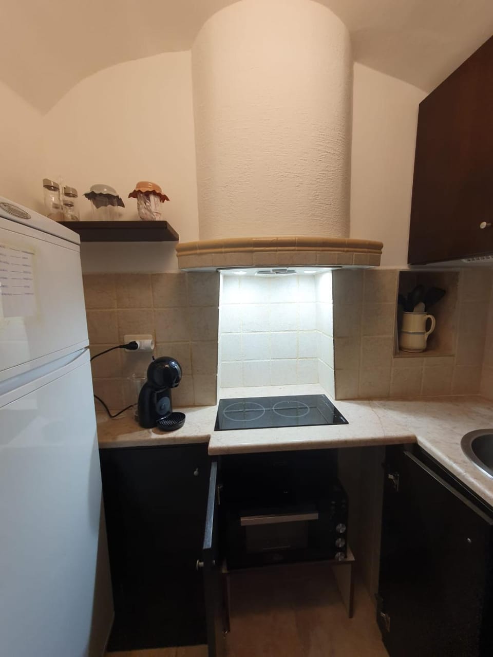 Kitchen or kitchenette, pet friendly, stove