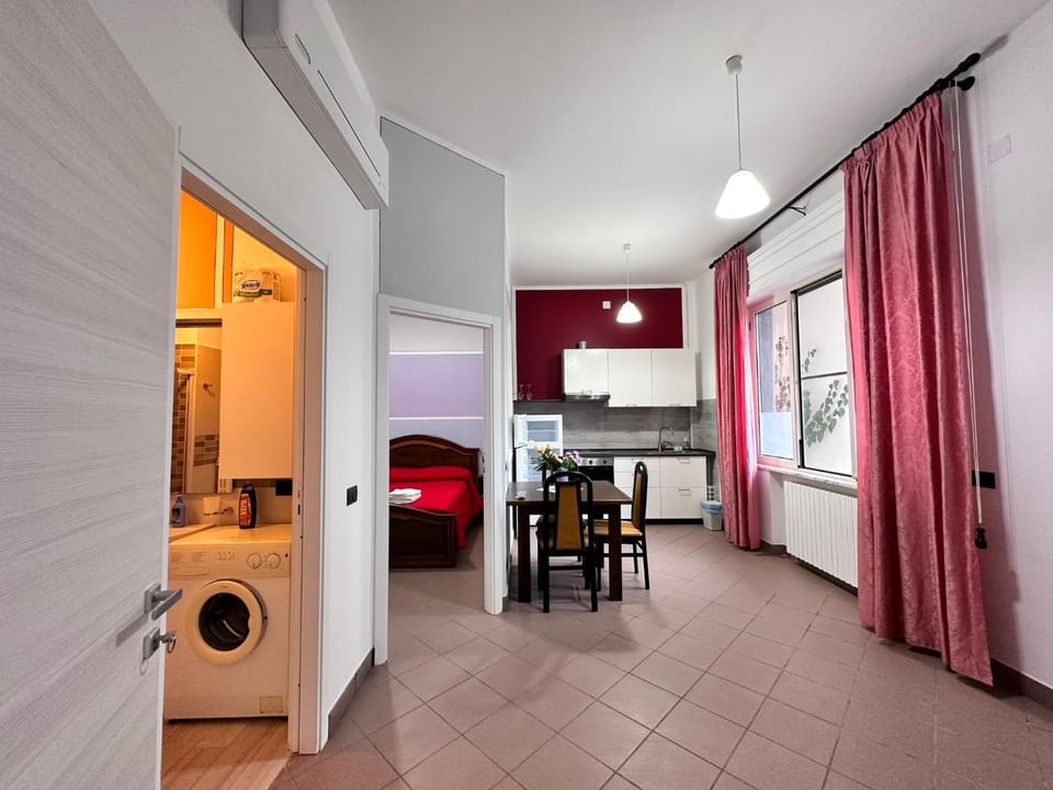 Kitchen or kitchenette, Living room, Dining area
