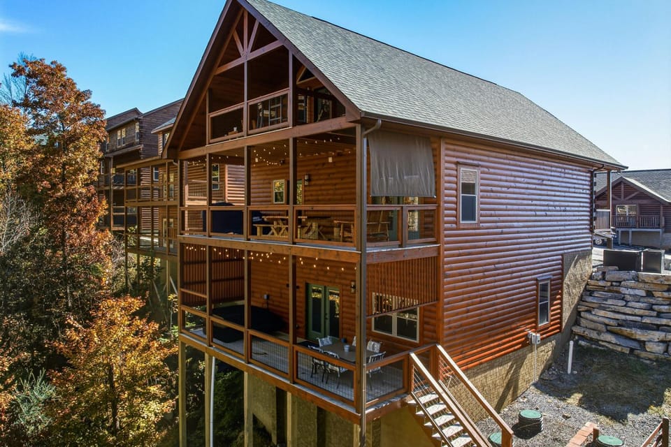 Rustic Roots Chalet in Sevierville