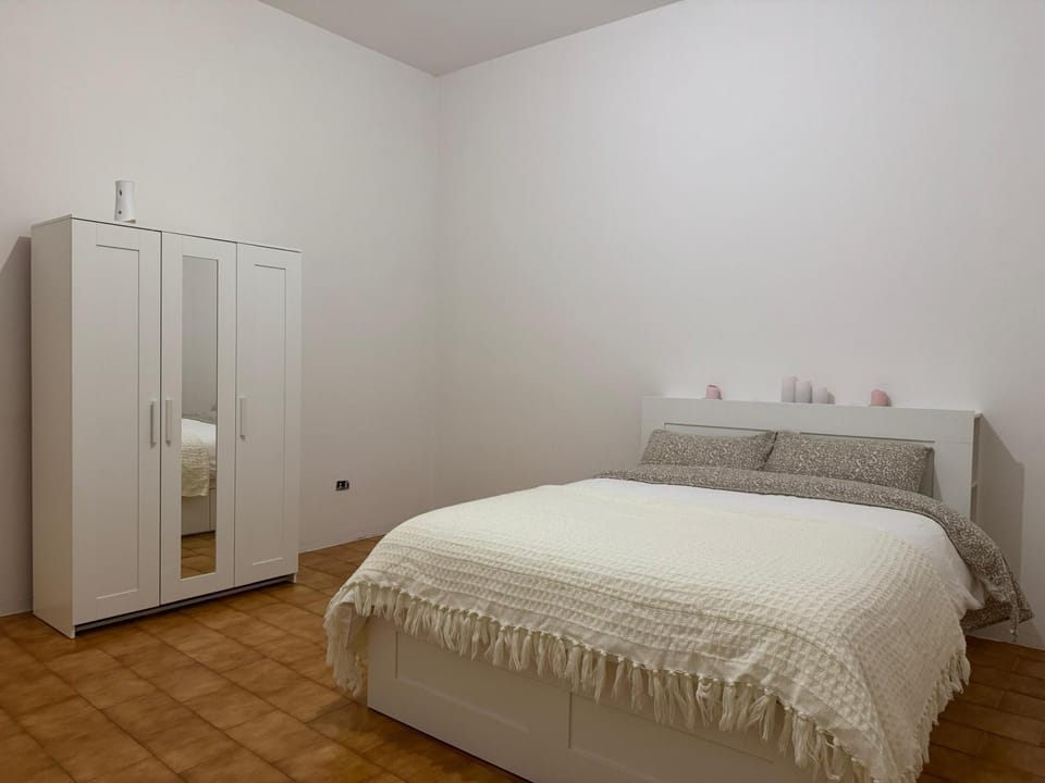 Bed, Bedroom, wardrobe