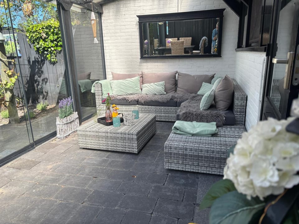Lichtdurchflutetes Traumhaus NR 143 mit Wintergarten, strandnah uneinsehbarer Garten hundefreundlich House in Callantsoog