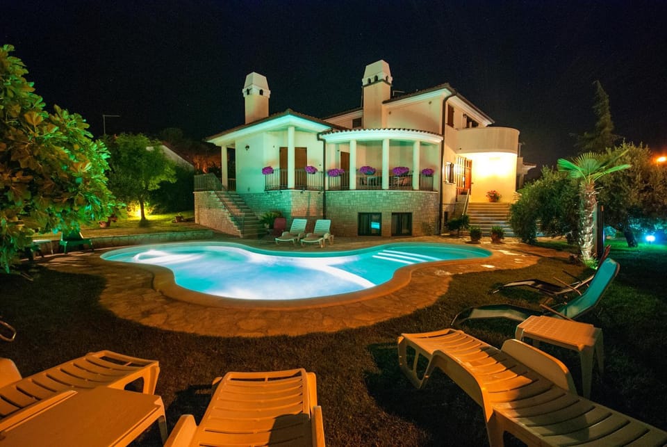 Night, Swimming pool