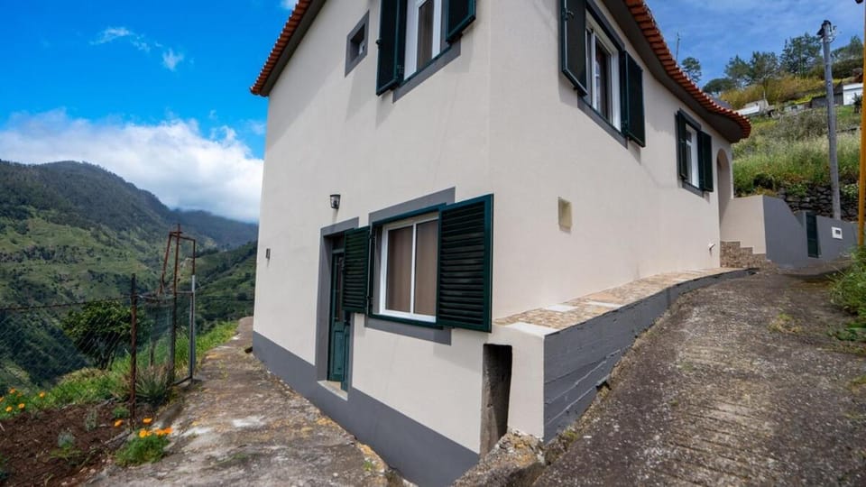 Marroas Cottage House in Madeira District