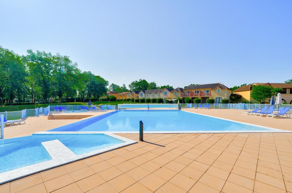 Beach, Swimming pool