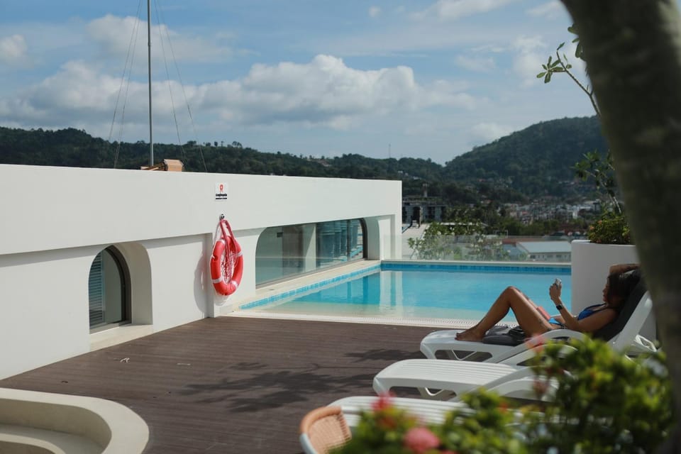 Day, Natural landscape, Mountain view, Pool view, Swimming pool, Swimming pool, sunbed