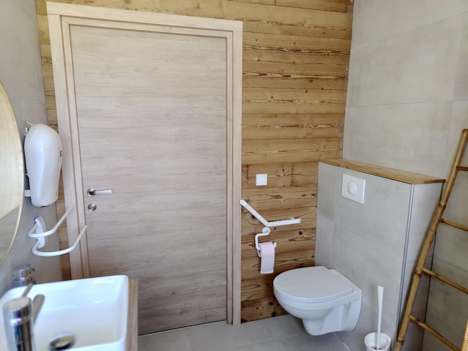 Gîte les caisses en bois et SPA accès PMR -Oslo- Apartment in Vosges
