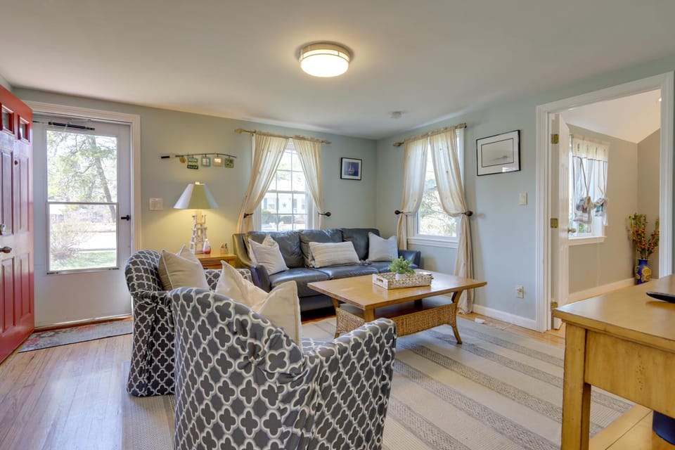 1 Mi to South Village Beach BBQ-Ready Retreat House in Dennis Port