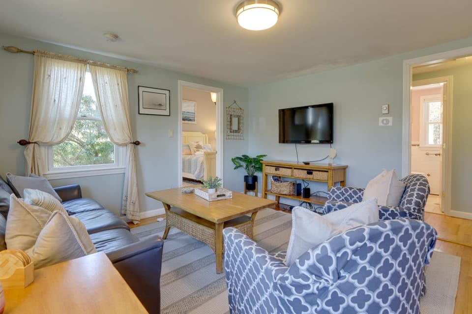 1 Mi to South Village Beach BBQ-Ready Retreat House in Dennis Port