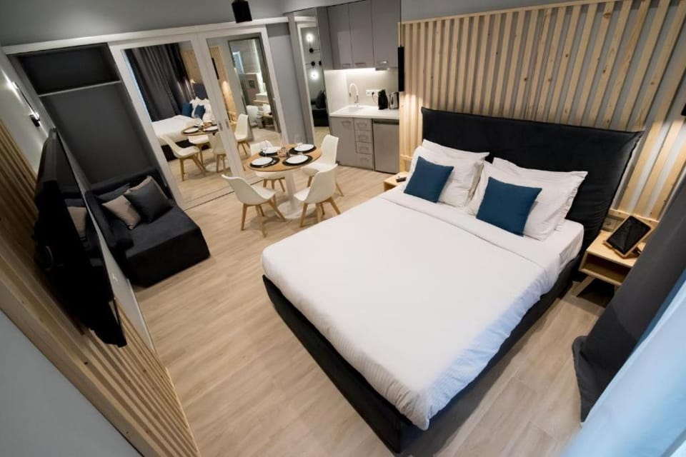 Seating area, Bedroom