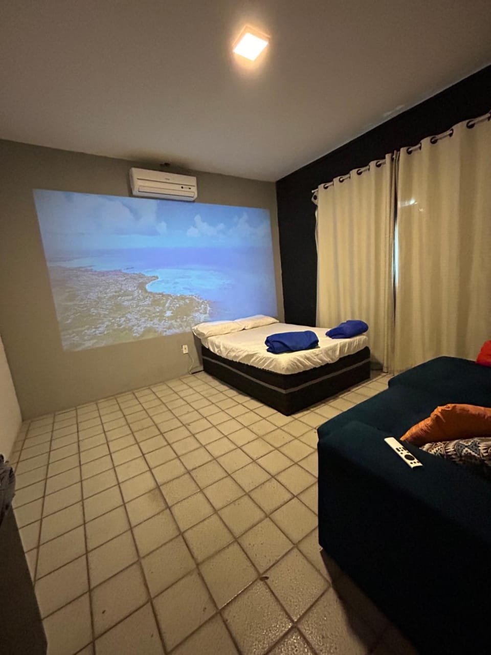 Photo of the whole room