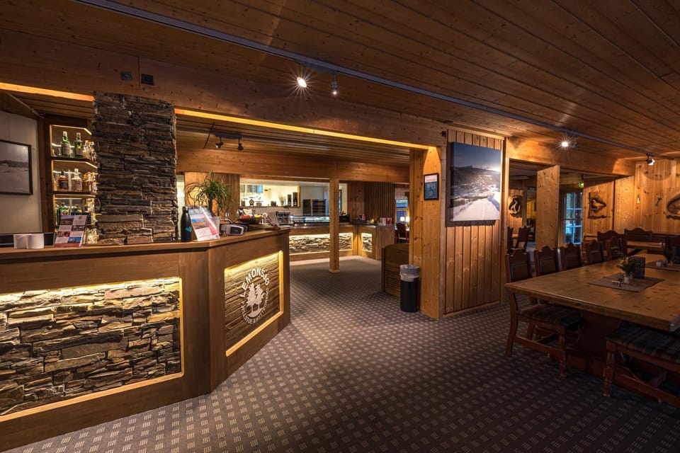 Restaurant/places to eat, Lobby or reception, Lounge or bar, Food and drinks, Breakfast, Buffet breakfast