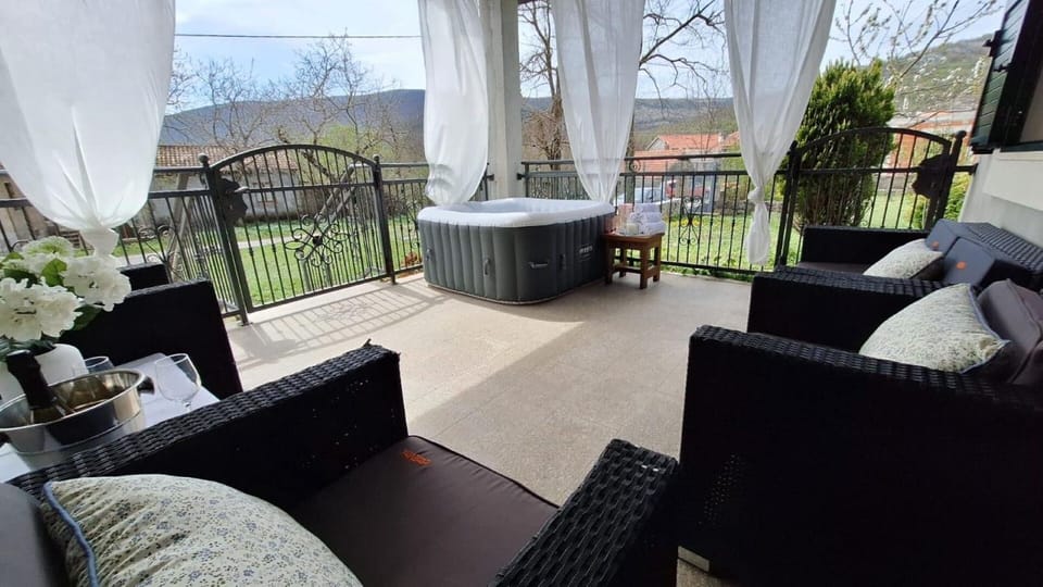 Balcony/Terrace, Seating area