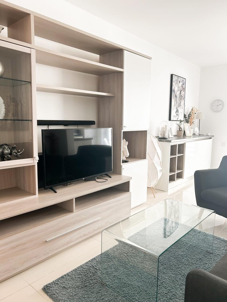 Communal lounge/ TV room, TV and multimedia, Living room, Seating area