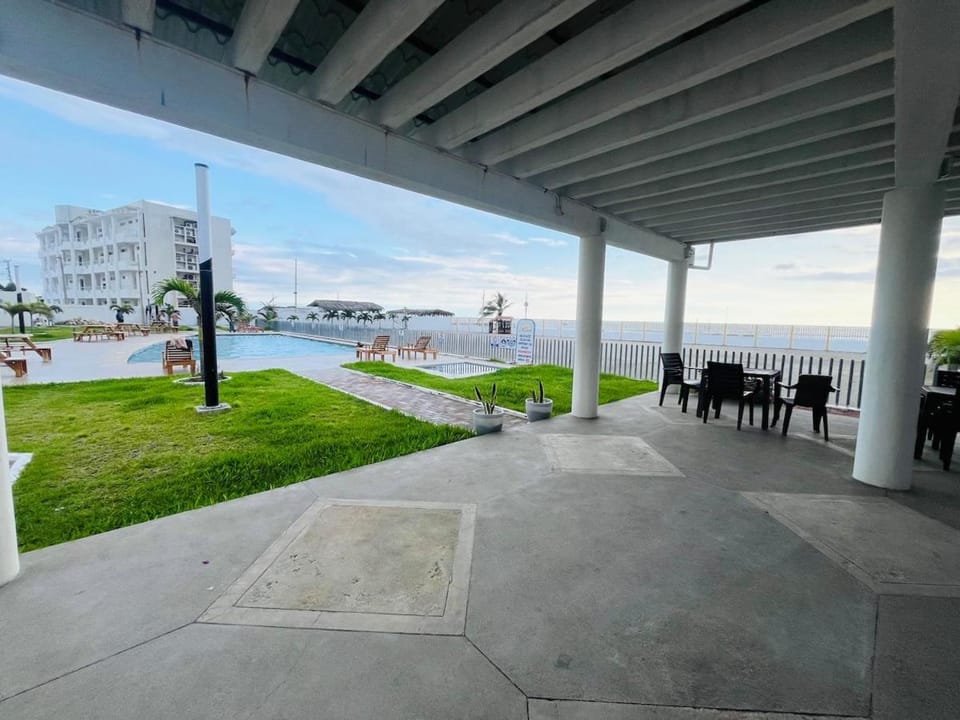Vista al Mar - Parqueo - Piscina - Salida al Mar Apartment in Guayas
