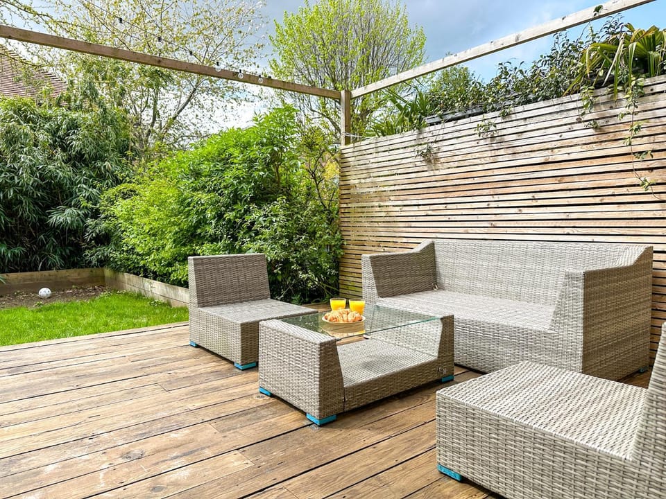 Patio, Spring, Day, Garden, View (from property/room), Balcony/Terrace, Living room, Seating area, Garden view
