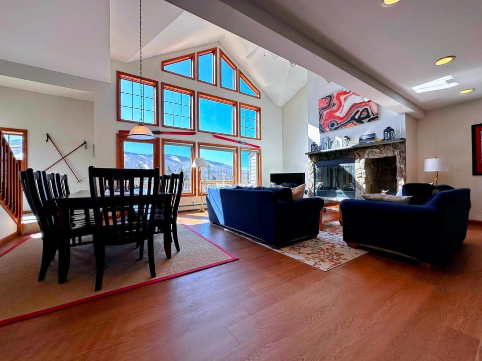 SH3 Luxurious Stonehill Townhouse in Bretton Woods House in Carroll