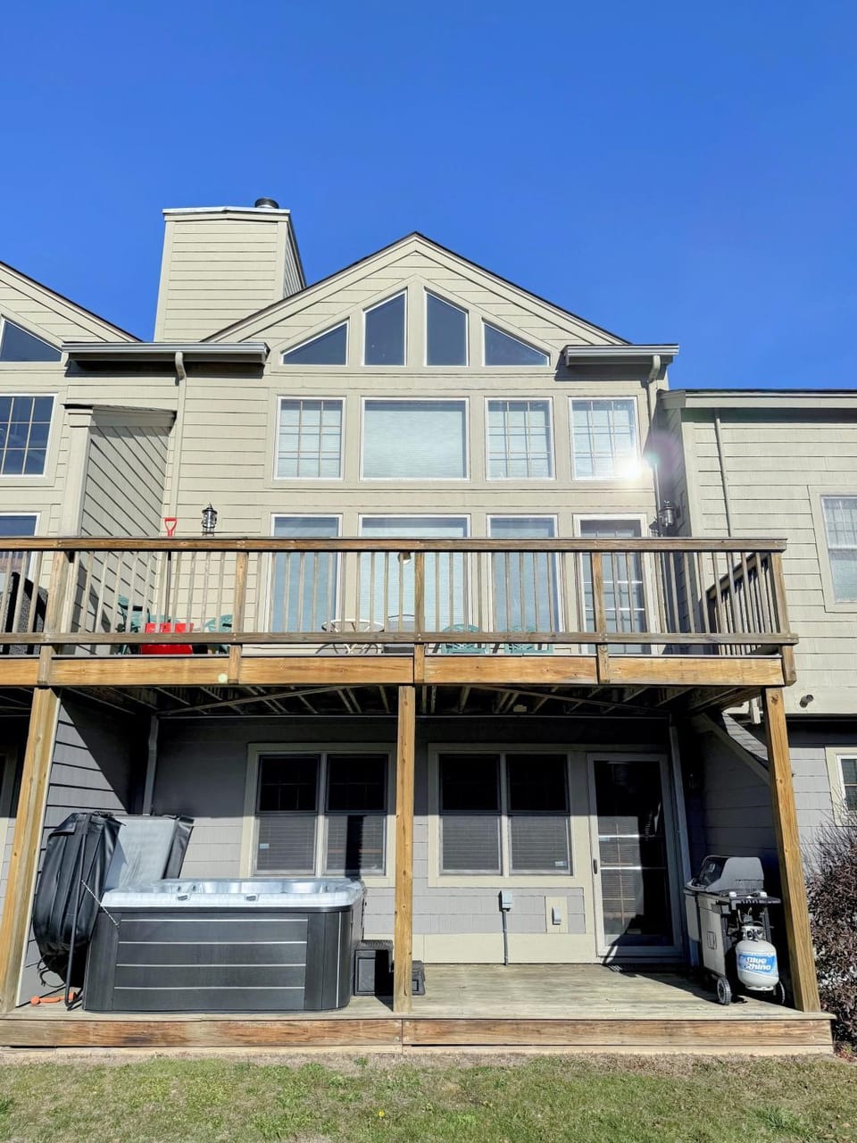 SH5 Luxurious Stone Hill Townhome House in Carroll