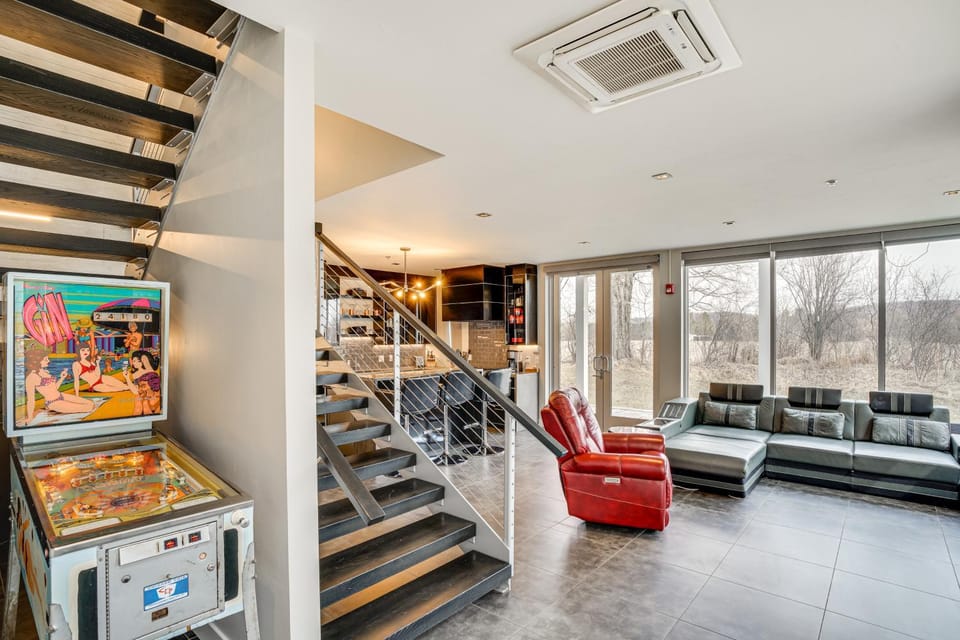 Road America Retreat: Modern Villa w/ Garage! House in Elkhart Lake