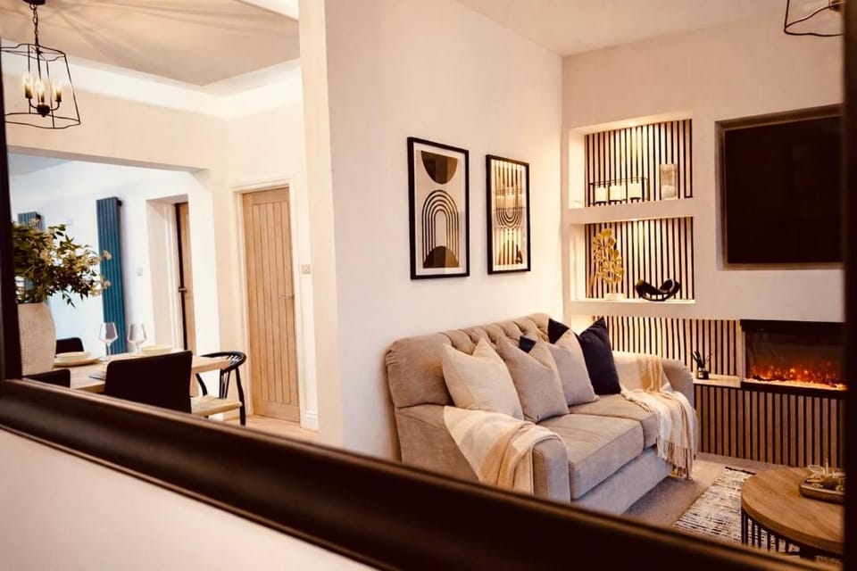 Tudor Hot Tub Family House House in Lytham St Annes