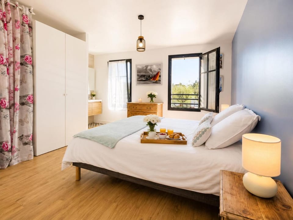 Plein centre Auray - Grand duplex 2 suites avec terrasse ensoleillée Apartment in Auray