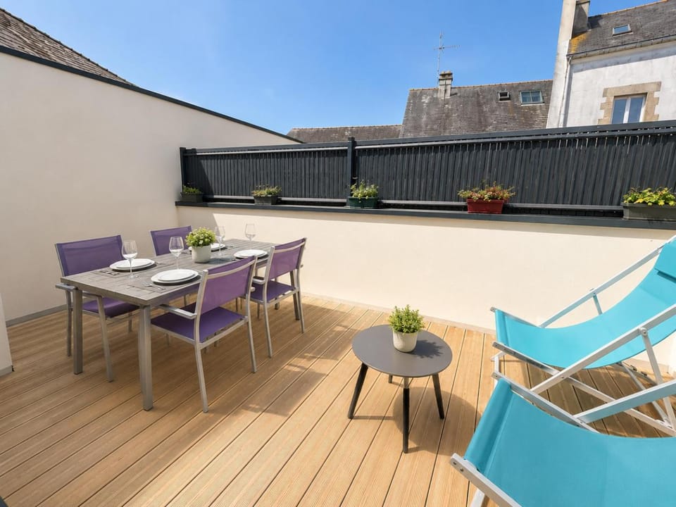 Patio, sunbed
