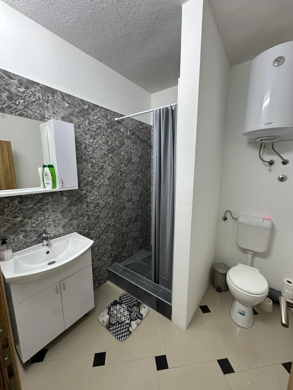 Shower, Toilet, Bathroom