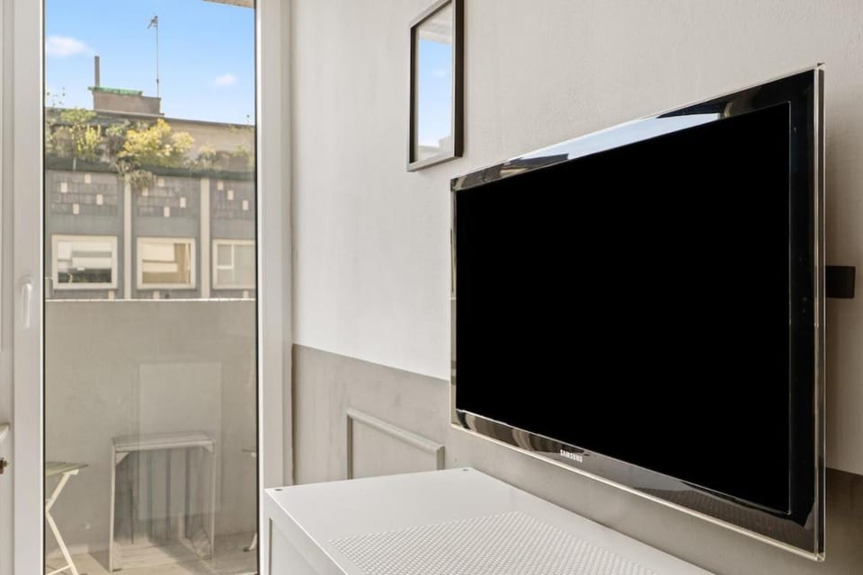 TV and multimedia, Evening entertainment