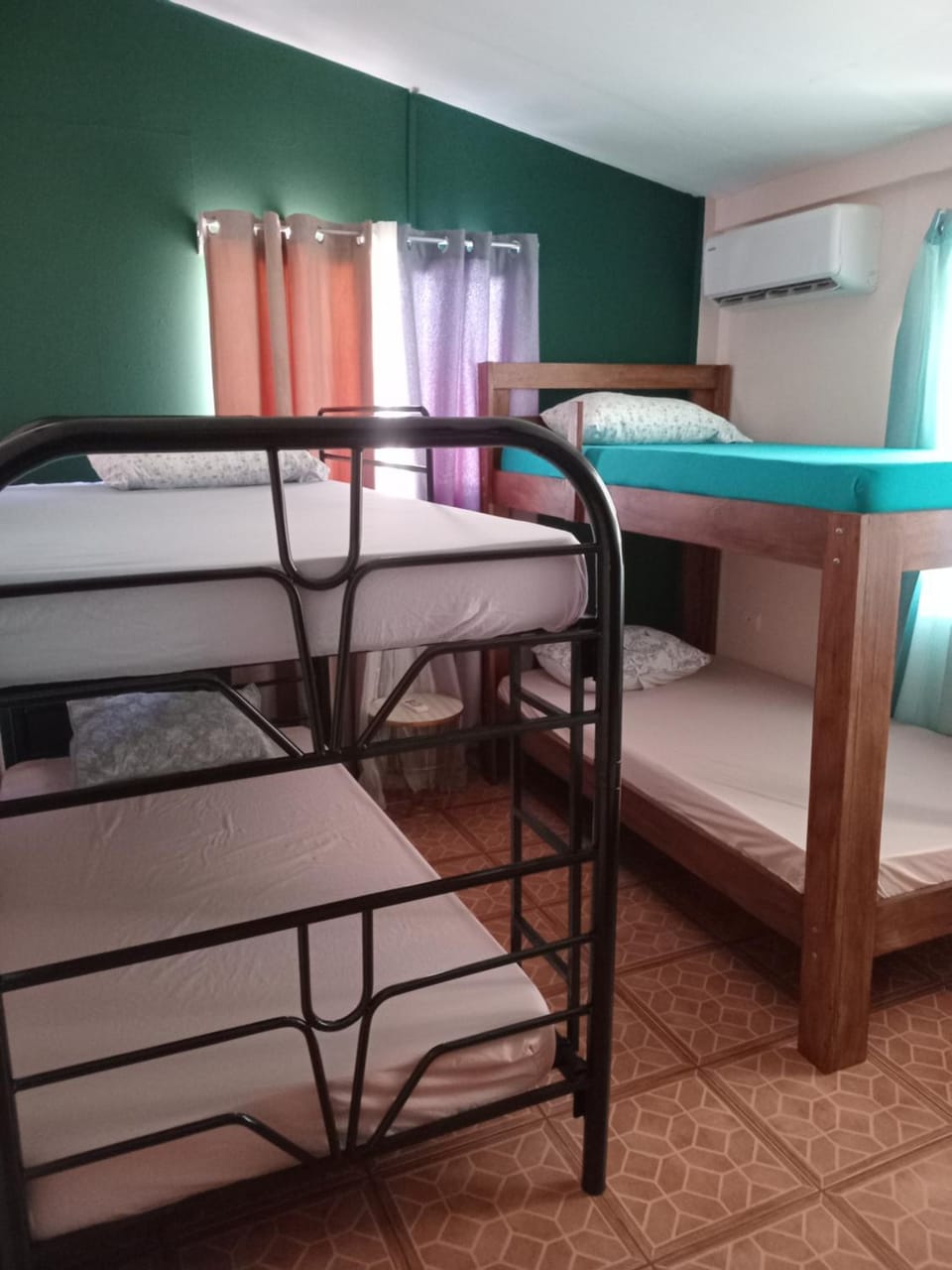 Sunset House Hostel Bed and Breakfast in Liberia