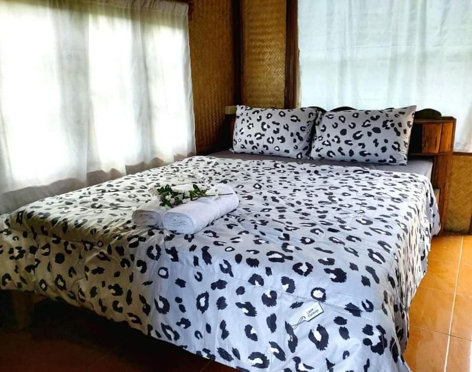 DoiLom Elephant Farmstay Apartment in Thailand