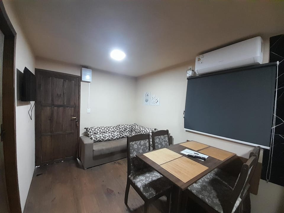 TV and multimedia, Living room, Dining area, air conditioner