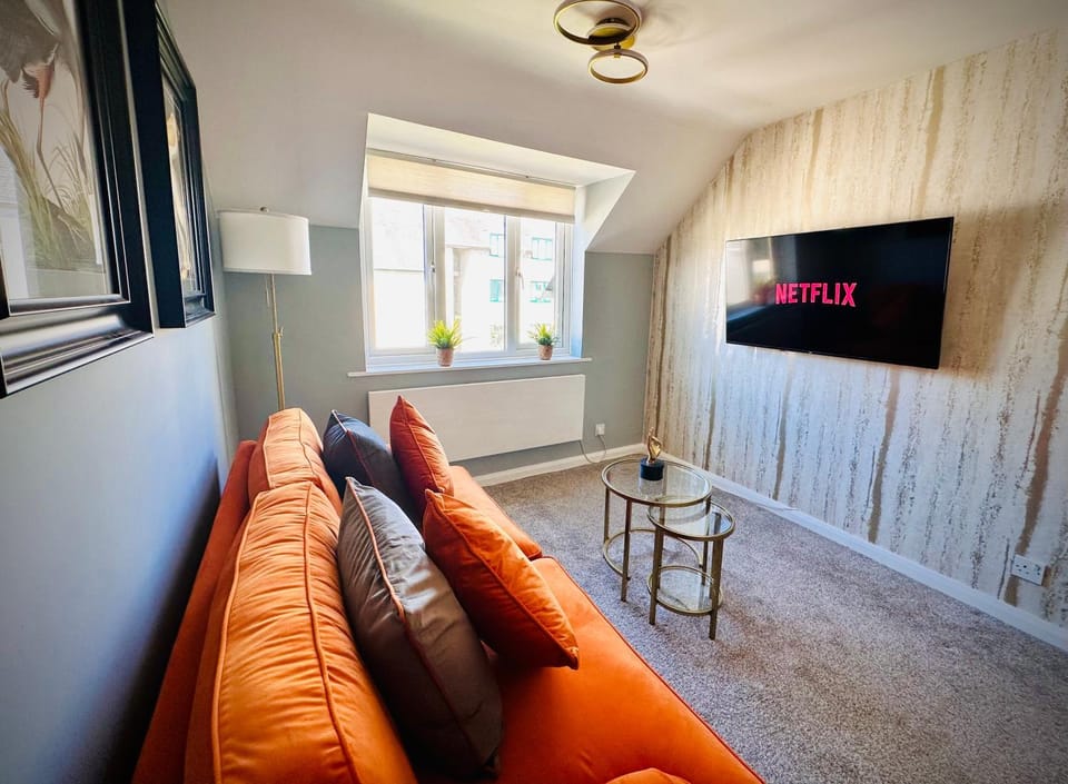 TV and multimedia, Living room, Seating area