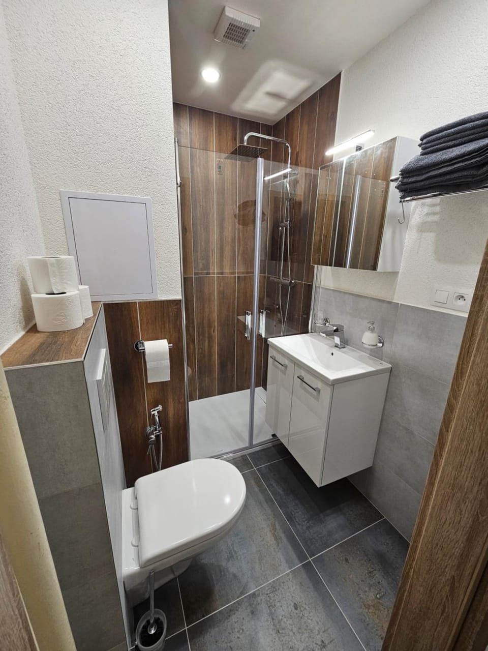 Shower, Bathroom