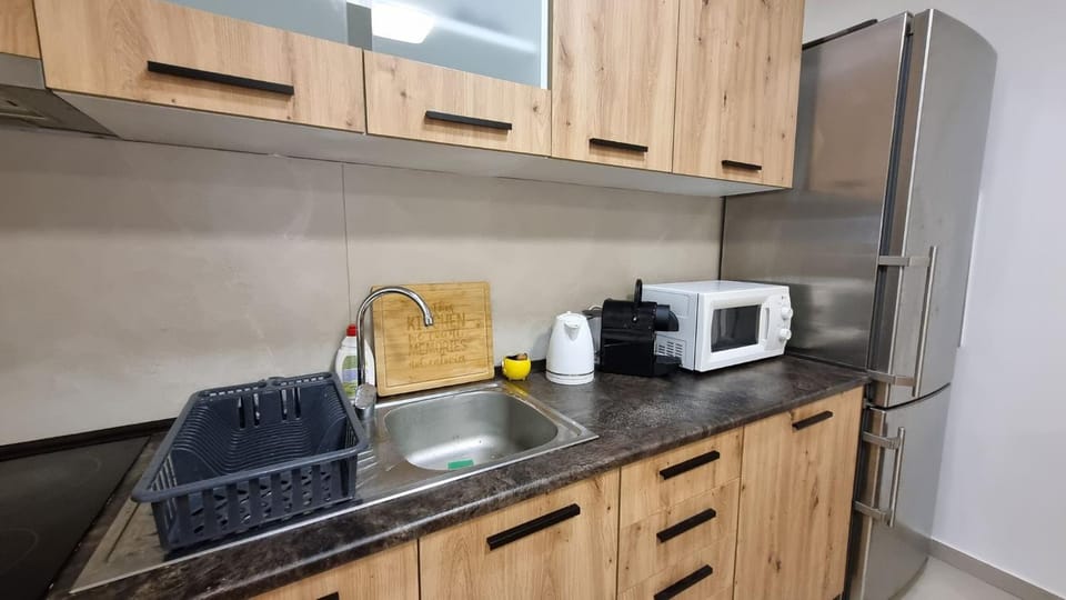 microwave, oven, kitchen