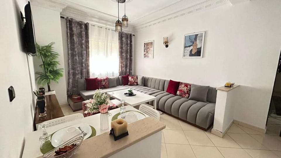 Appartement de charme entier H Apartment in Tangier