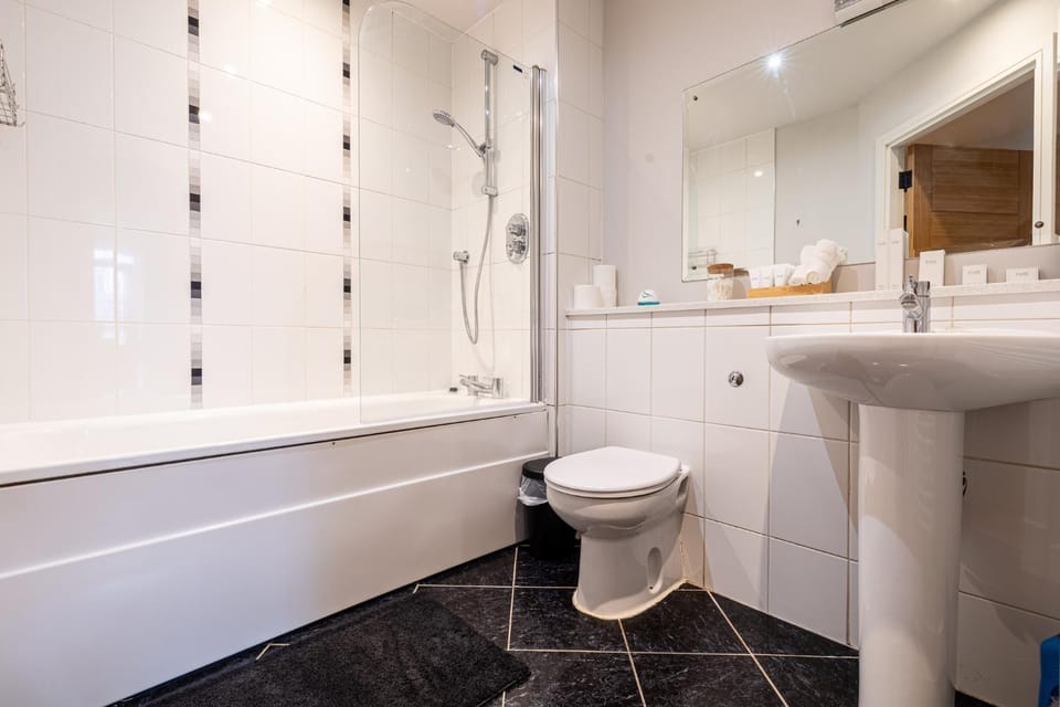 Shower, Toilet, Bathroom