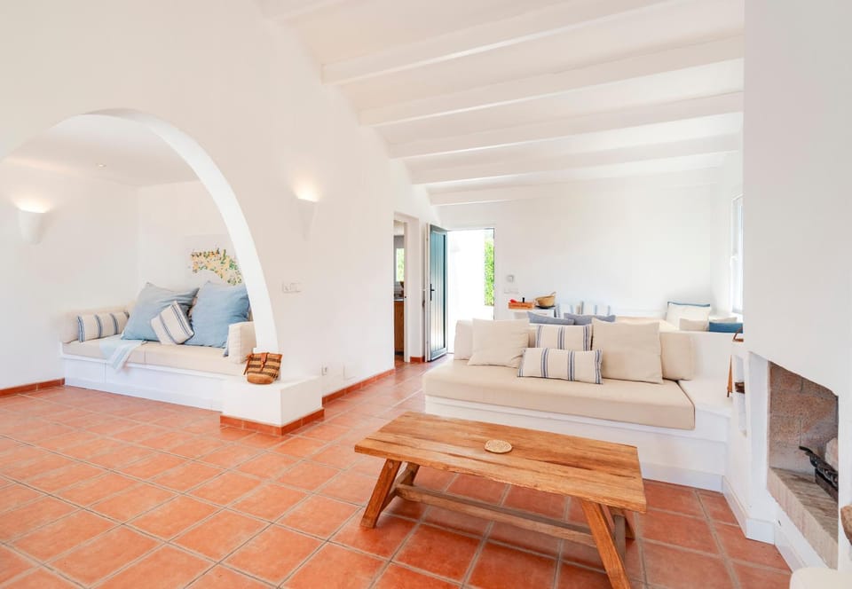 Living room, Lobby or reception, Photo of the whole room, fireplace