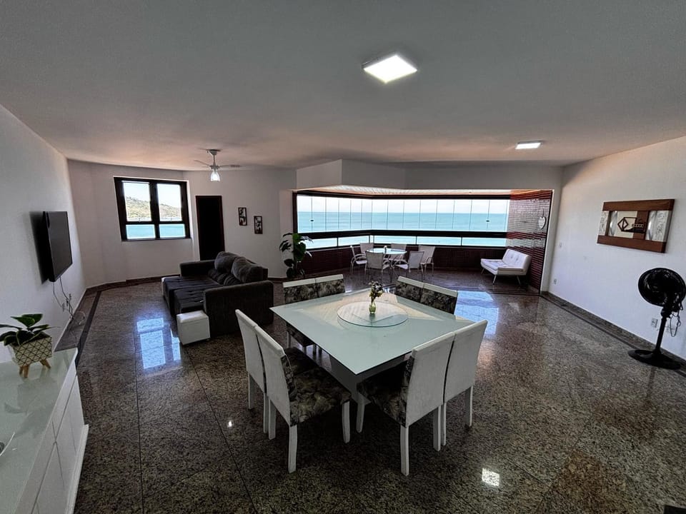 Apartamento Espaçoso com Vista Fabulosa para o Mar Apartment in Guarapari
