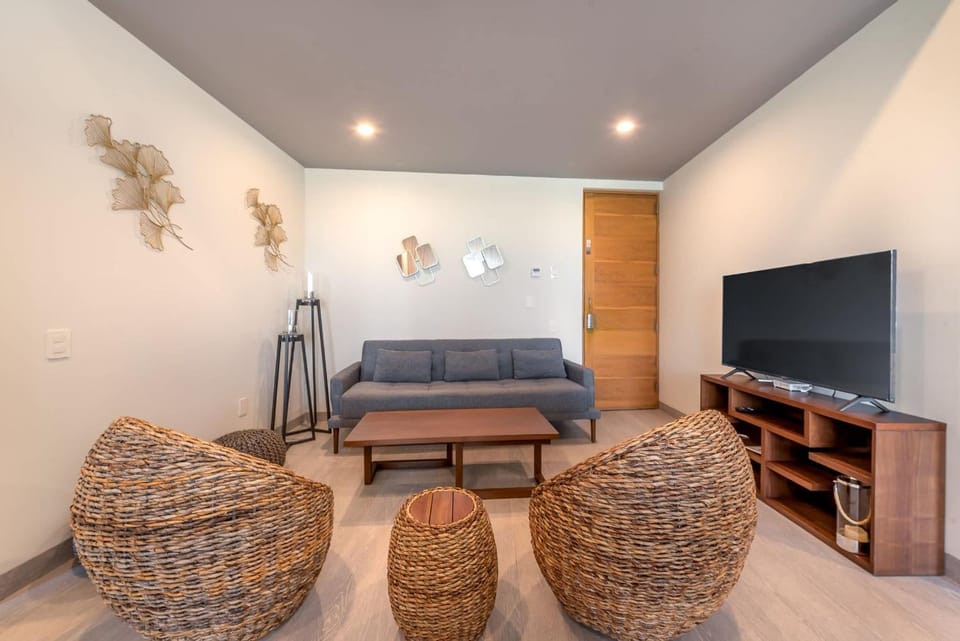 TV and multimedia, Living room, Photo of the whole room, Seating area