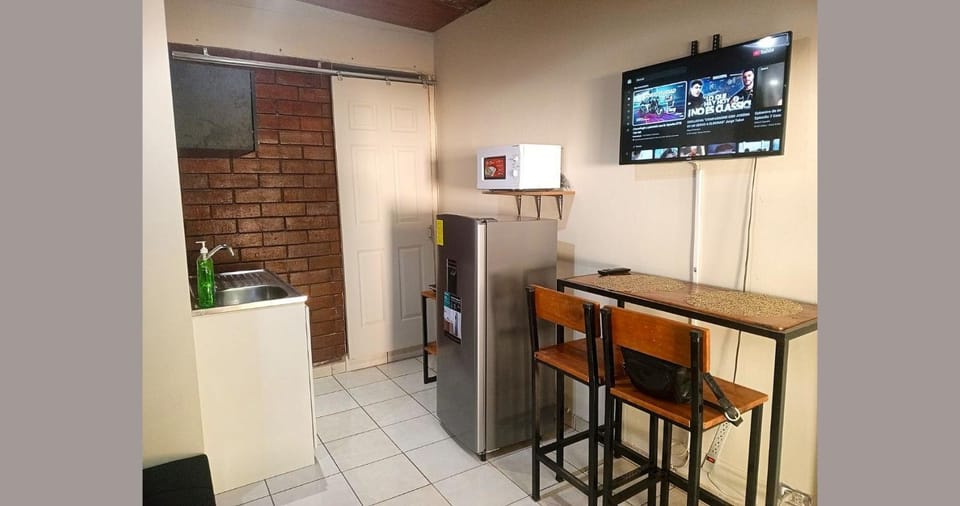 TV and multimedia, Dining area, microwave