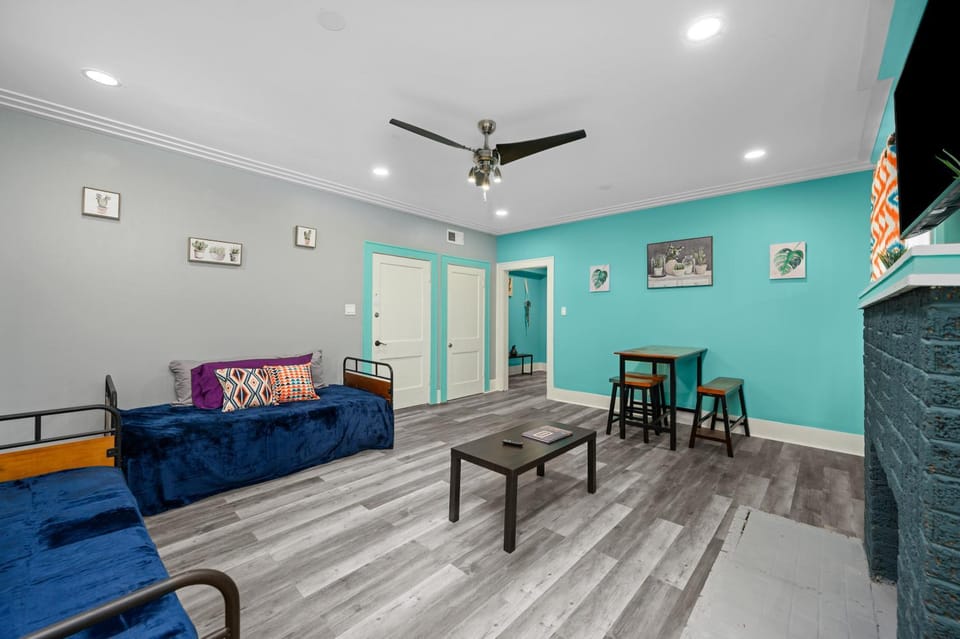 Spacious Montrose Apartment Close to Downtown Houston Apartment in Houston