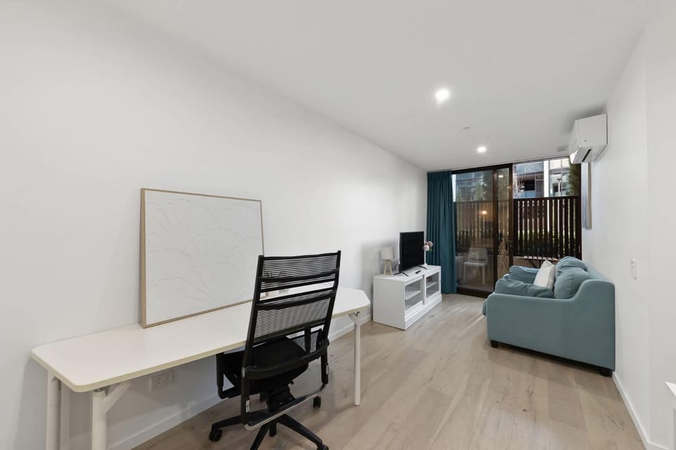 2B-1BR-1Car-Courtyard-CBD-Shops Apartment in Canberra