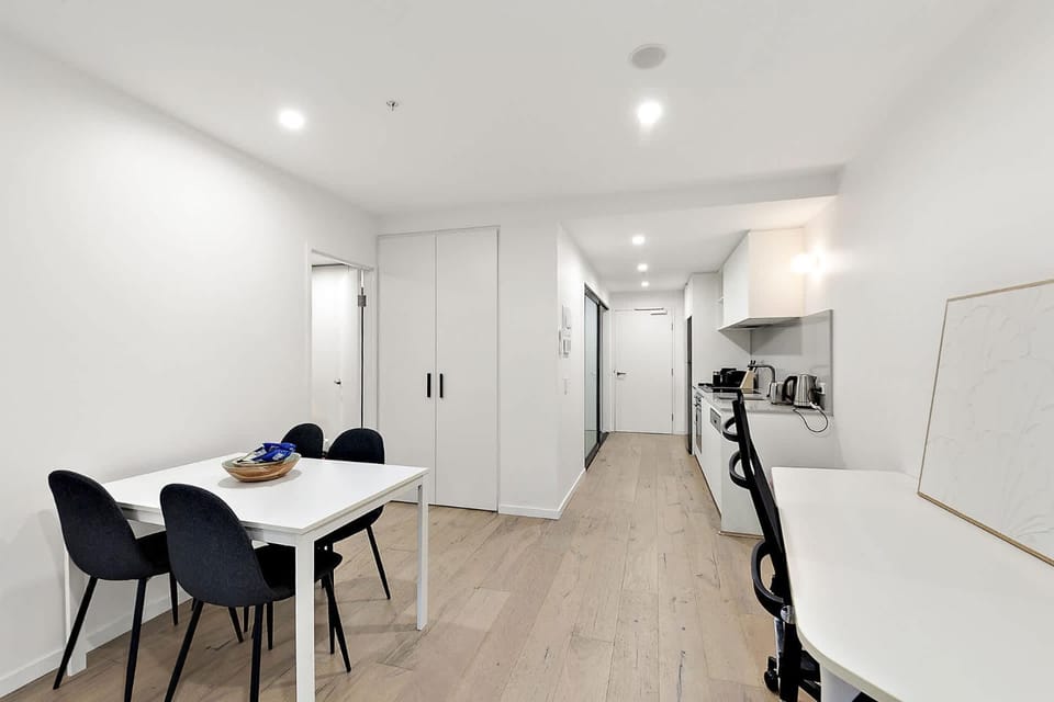 2B-1BR-1Car-Courtyard-CBD-Shops Apartment in Canberra