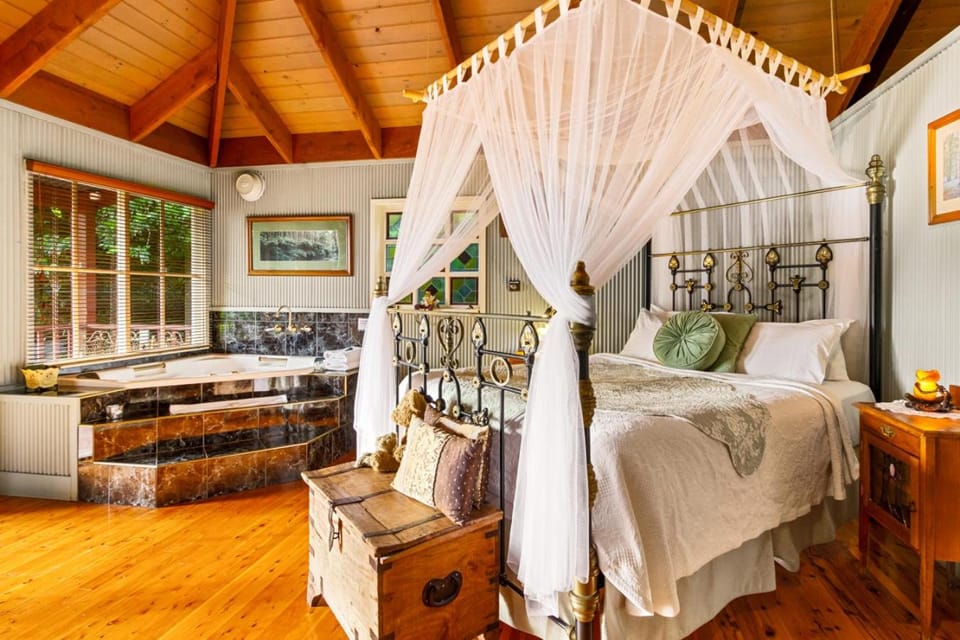 StayAU Windsong Cottage Idyllic Getaway Dandenong House in Mount Dandenong