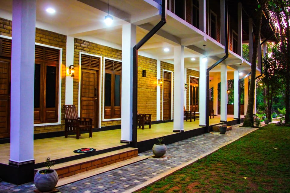 Property building, Facade/entrance, Day, Garden, Garden view